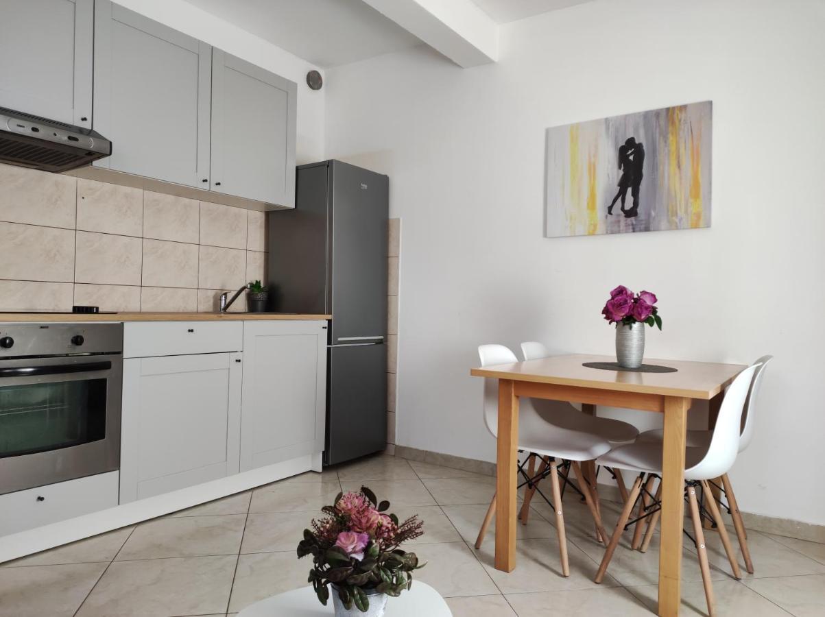 Cozy Apartment In Split In Nice Quiet Neighborhood Exterior foto